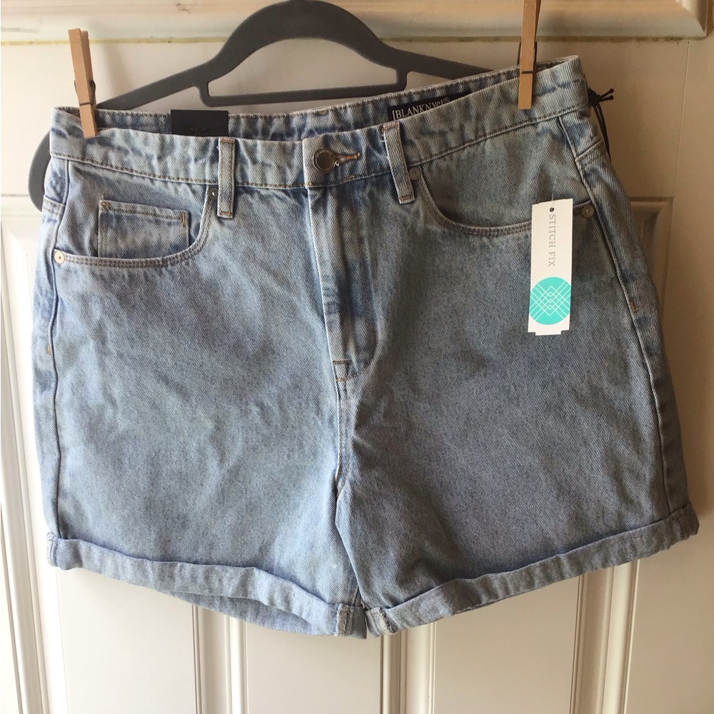 New with tags Blank NYC jean shorts, Perry Mom shorts, size 30 waist